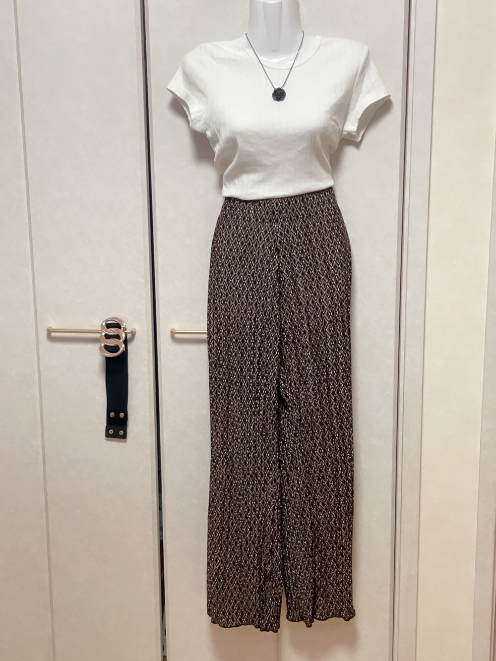 White Short Sleeve Tee with Brown Printed Wide-Leg Pants